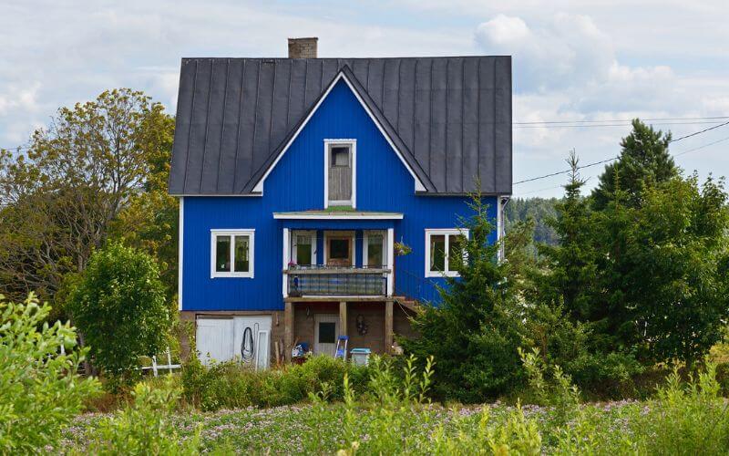 sonhar com casa azul