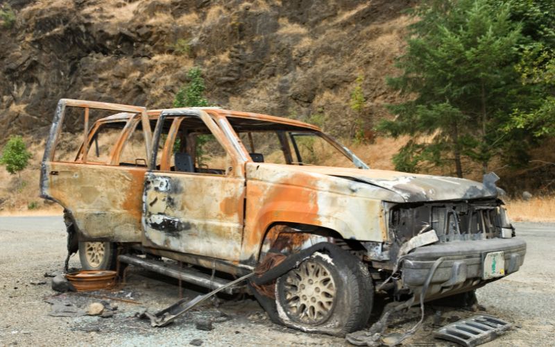 sonhar com carro destruido