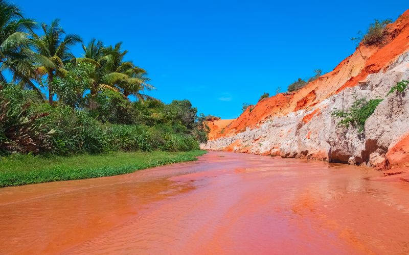 sonhar com rio vermelho